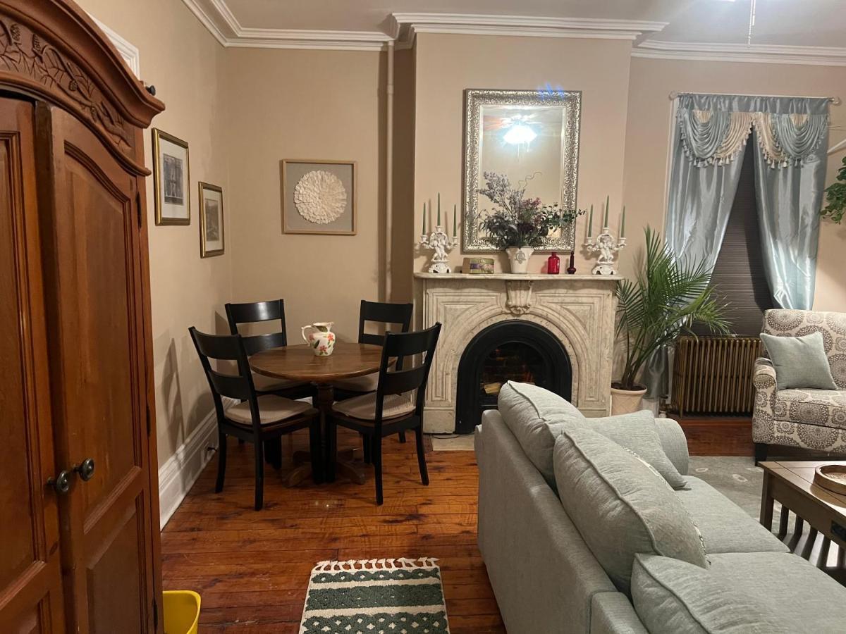 1 Bedroom Private Victorian Apt In Convenient City Location On 5 Acre, Sleeps 4 Poughkeepsie Extérieur photo