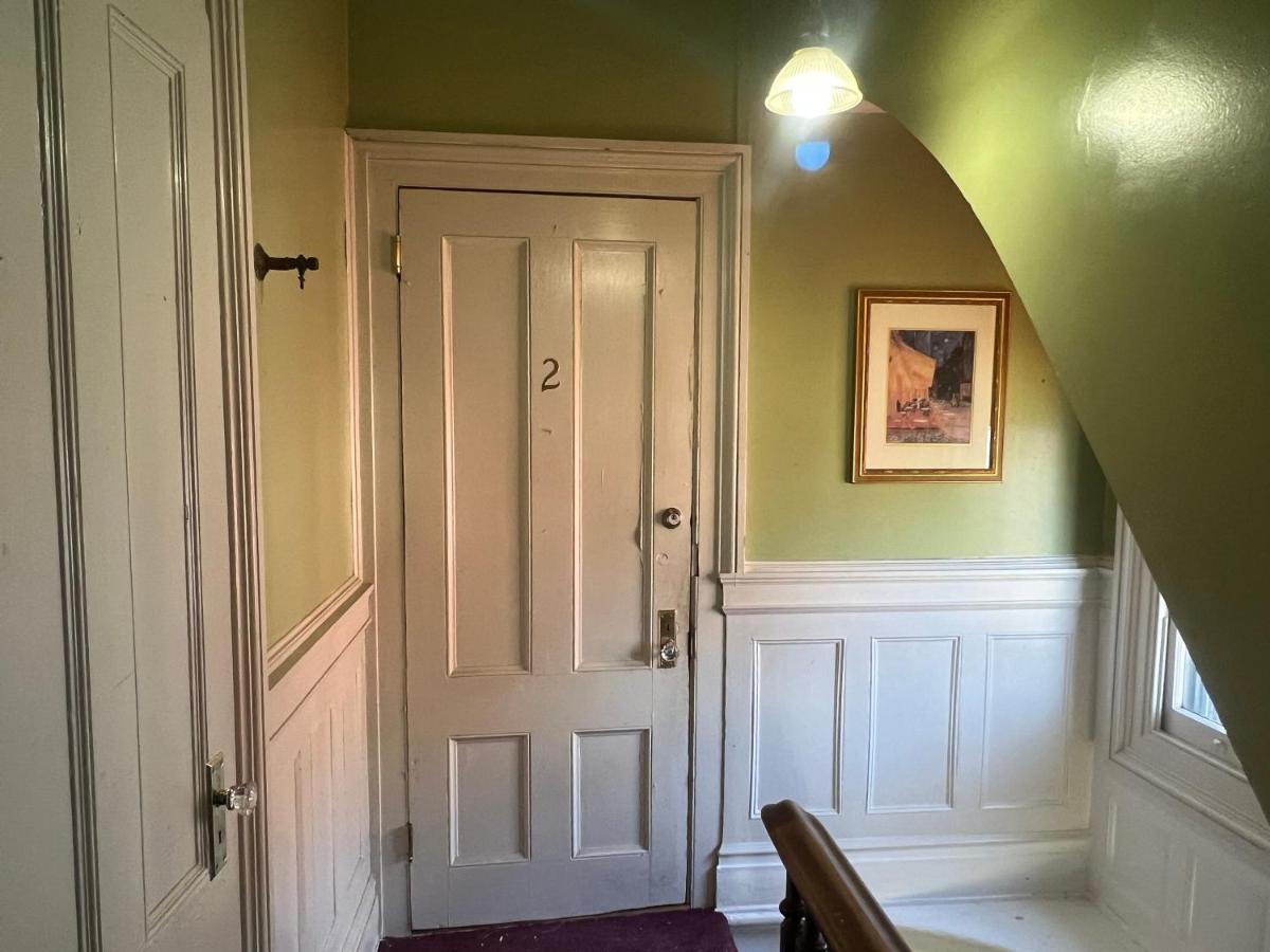 1 Bedroom Private Victorian Apt In Convenient City Location On 5 Acre, Sleeps 4 Poughkeepsie Extérieur photo